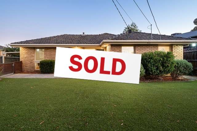 B Turner, Greensborough
